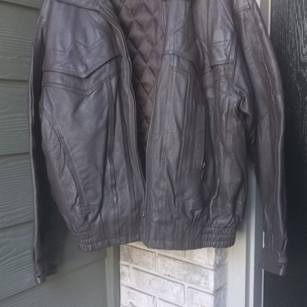 WEEKEND VINTAGE BROWN BOMBER JACKET